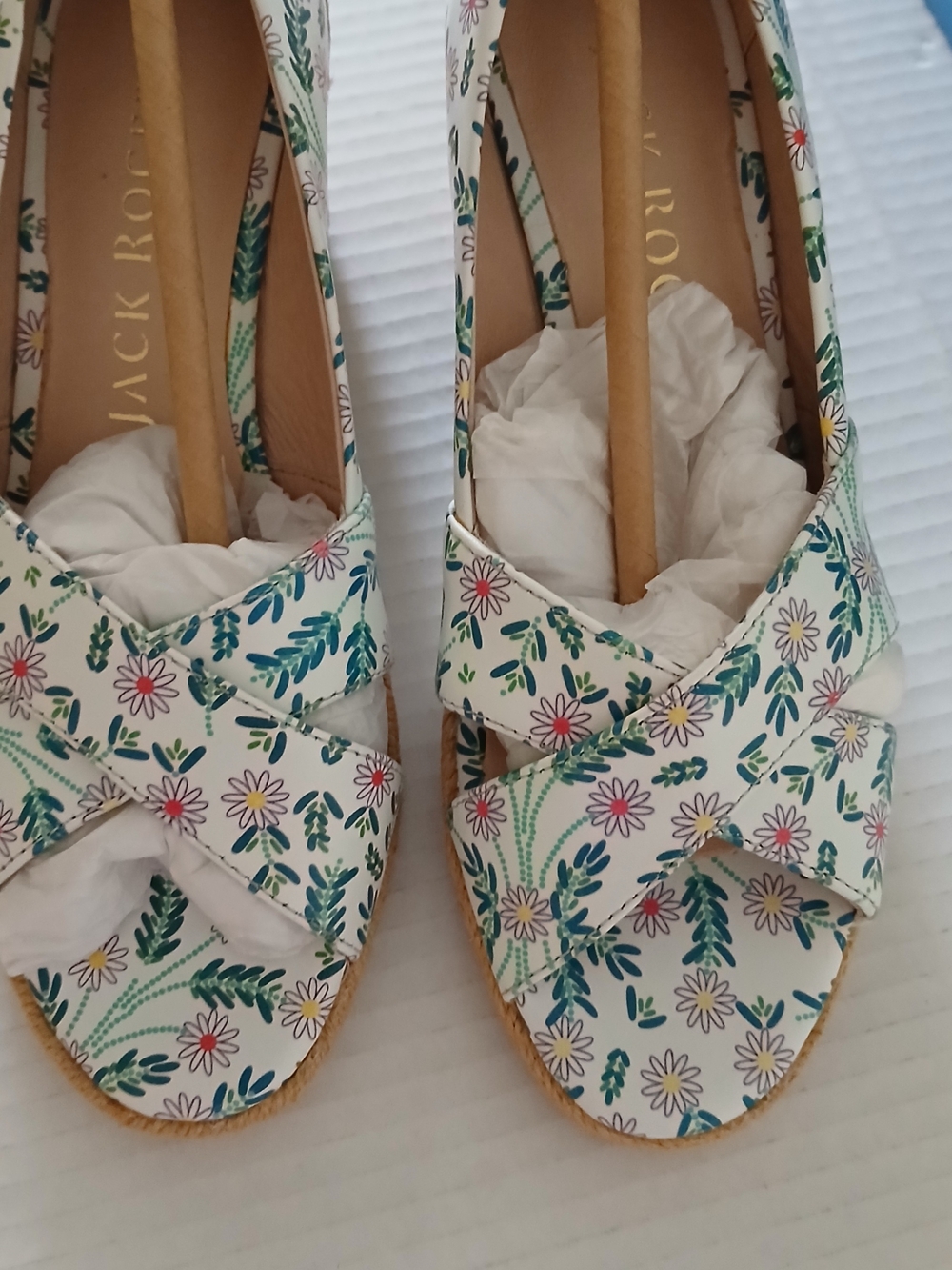 Women's Floral Espadrille Wedge Sandals - White Multicolor New $35 - Picture 6 of 8